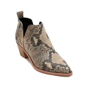 Women’s size 9 booties